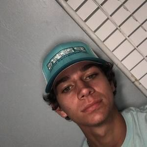 Meet your Posher, Dylan